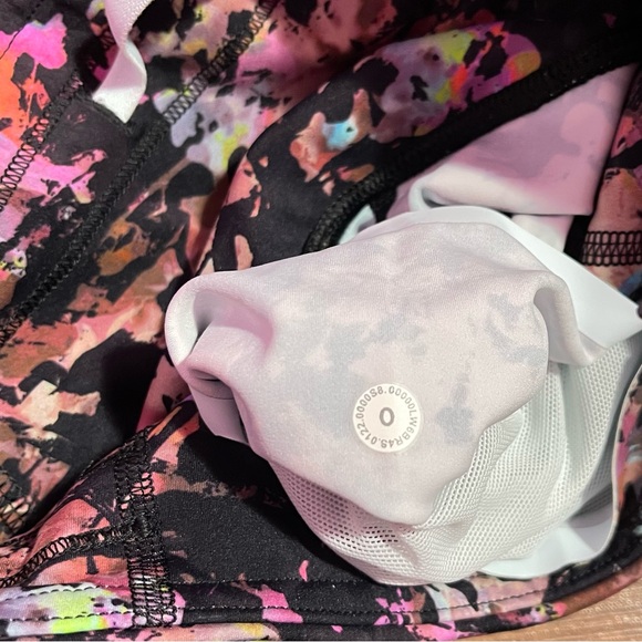 Lululemon Base Pace High-Rise Crop 23" Leggings Size 0 Stencil Blossom Red Multi - Picture 13 of 13